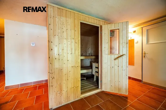 Prodej bytu 6+kk a větší, Doksy, Okružní, 412 m2