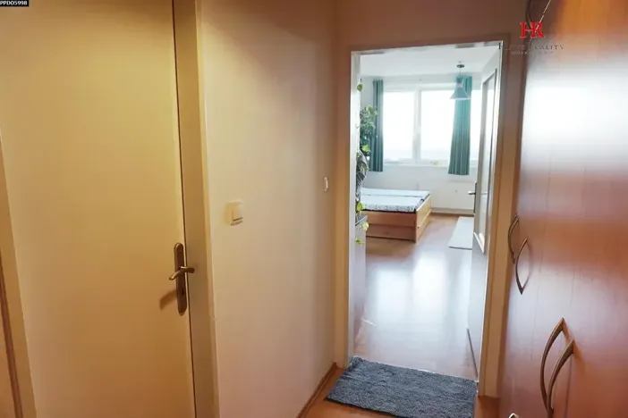 Pronájem bytu 1+kk, Praha - Troja, Hnězdenská, 39 m2