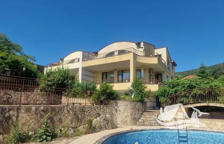 Prodej vícegeneračního domu, Varna, Bulharsko, 253 m2