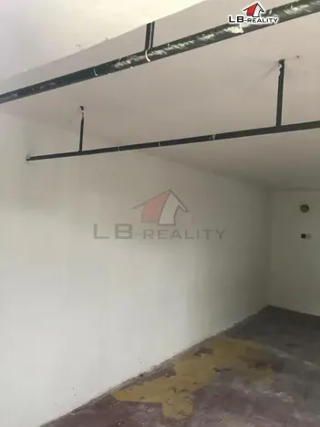 Pronájem garáže, Kolín, Třídvorská, 21 m2