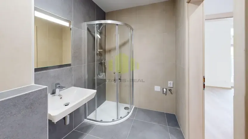 Pronájem bytu 1+kk, Olomouc, Topolová, 38 m2