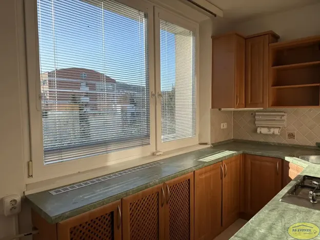 Pronájem bytu 1+1, Zlín, Zborovská, 31 m2