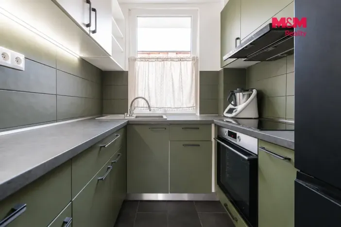 Prodej bytu 3+1, Zlín, Padělky IX, 82 m2