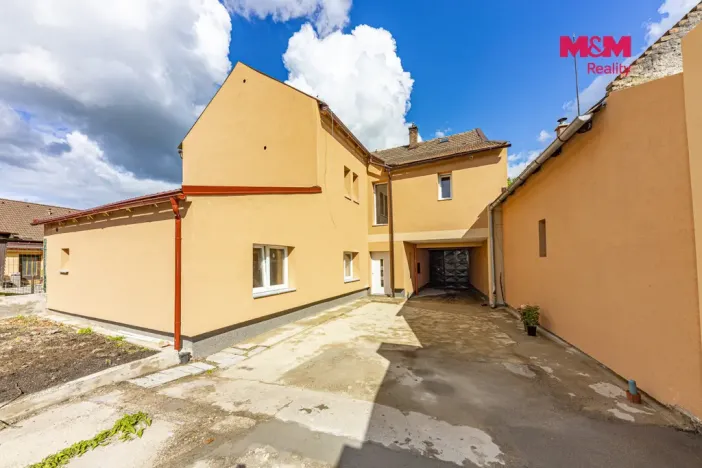 Pronájem bytu 2+kk, Velim, třída Krále Jiřího, 40 m2