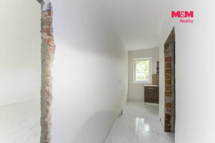 Pronájem bytu 2+kk, Velim, třída Krále Jiřího, 38 m2
