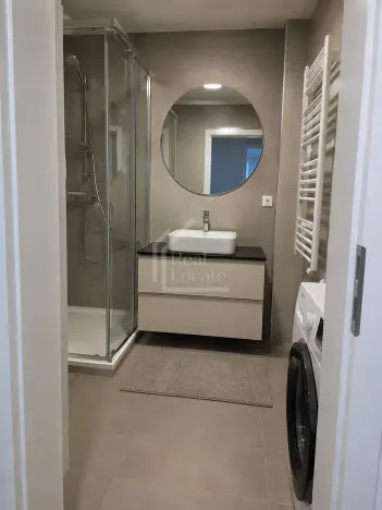 Pronájem bytu 1+kk, Praha, Pernerova, 32 m2