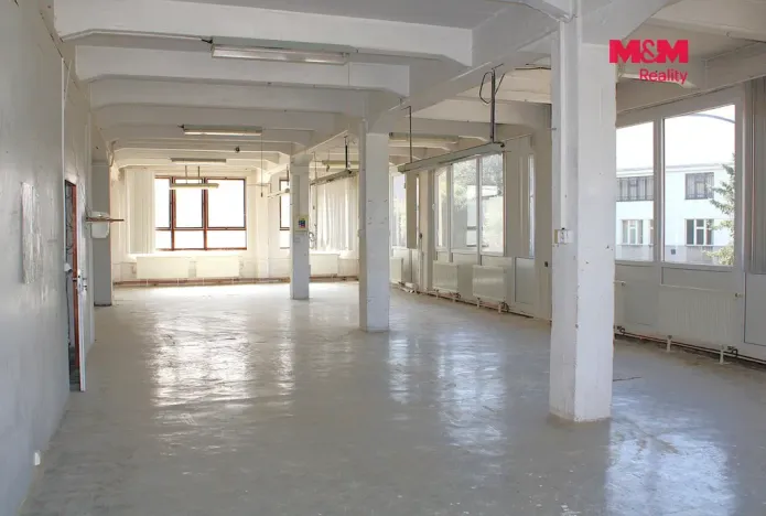 Pronájem výrobních prostor, Nová Paka, Kotíkova, 330 m2