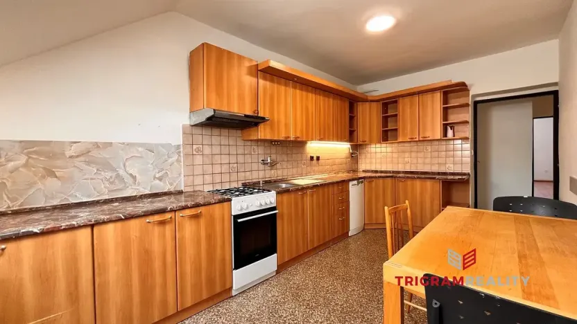 Pronájem bytu 3+1, Hradec Králové, Čelakovského, 91 m2