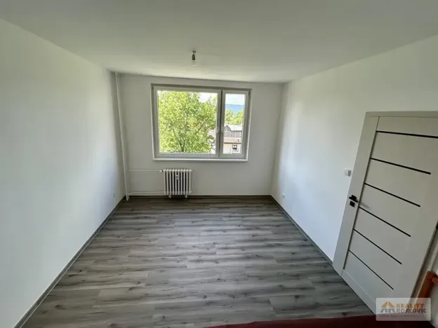 Prodej bytu 1+1, Broumov, Pionýrská, 36 m2