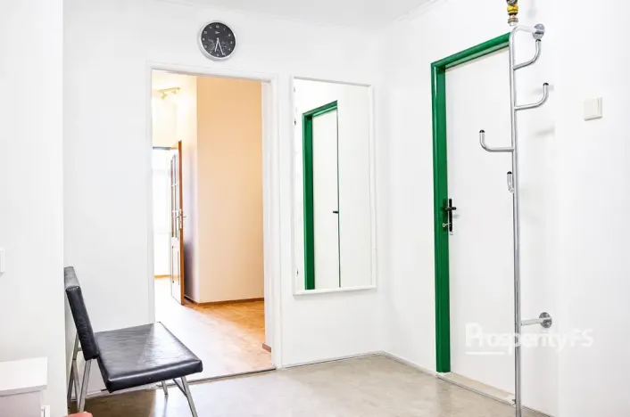 Pronájem komerční, Kladno, náměstí Svobody, 12 m2