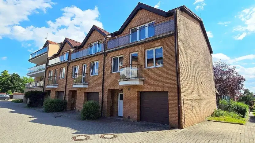 Prodej rodinného domu, Dolní Břežany, Dělnická, 214 m2