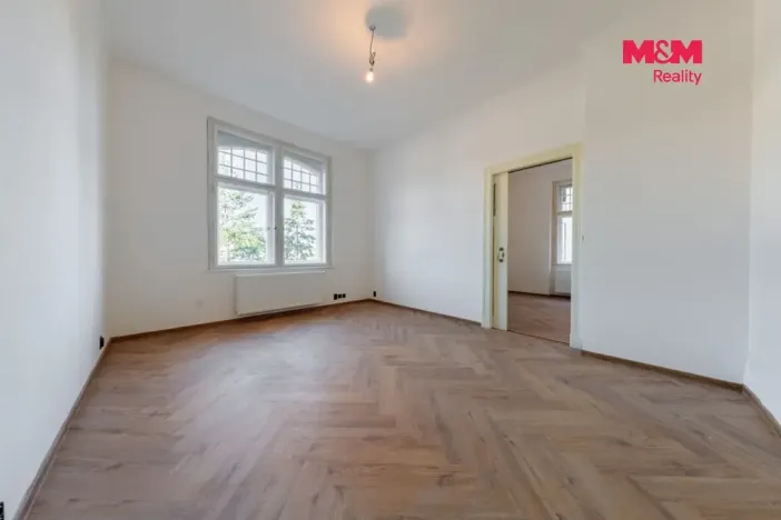 Pronájem bytu 2+1, Karlovy Vary, Na Vyhlídce, 83 m2