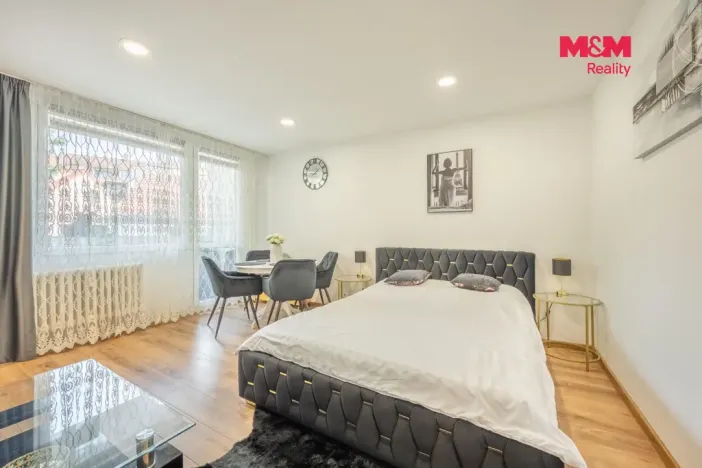 Prodej bytu 1+kk, Slaný, Všehlušická, 26 m2