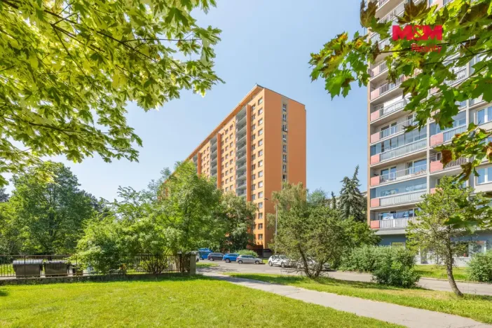 Prodej bytu 2+kk, Praha - Kobylisy, Rajmonova, 44 m2