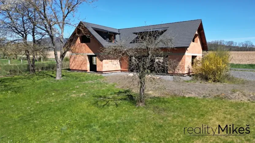 Prodej rodinného domu, Rovensko pod Troskami, 252 m2