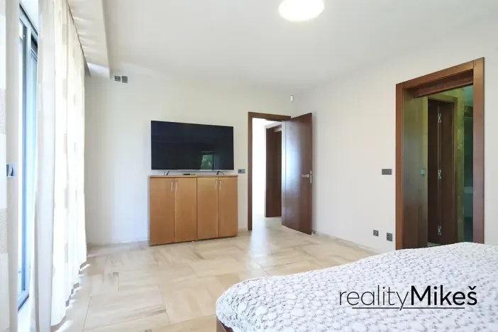 Prodej rodinného domu, Křižany, 470 m2