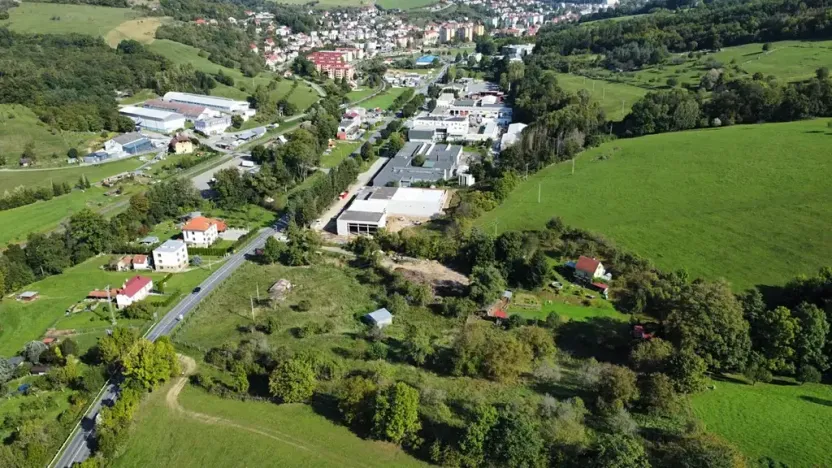 Pronájem pole, Luhačovice, 12273 m2