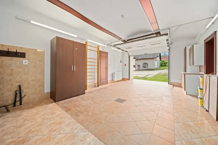 Prodej obchodního prostoru, Jičín, 286 m2