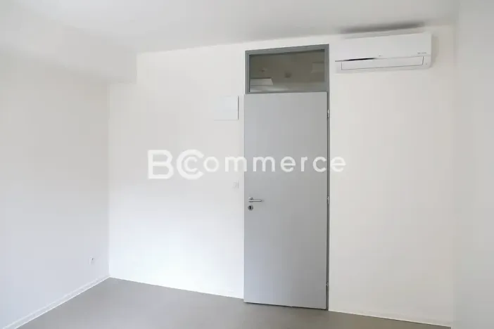 Pronájem kanceláře, Brno, Dominikánské náměstí, 380 m2
