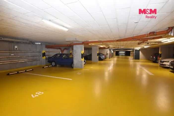 Pronájem garážového stání, Brandýs nad Labem-Stará Boleslav, Generála Sedláčka, 9 m2