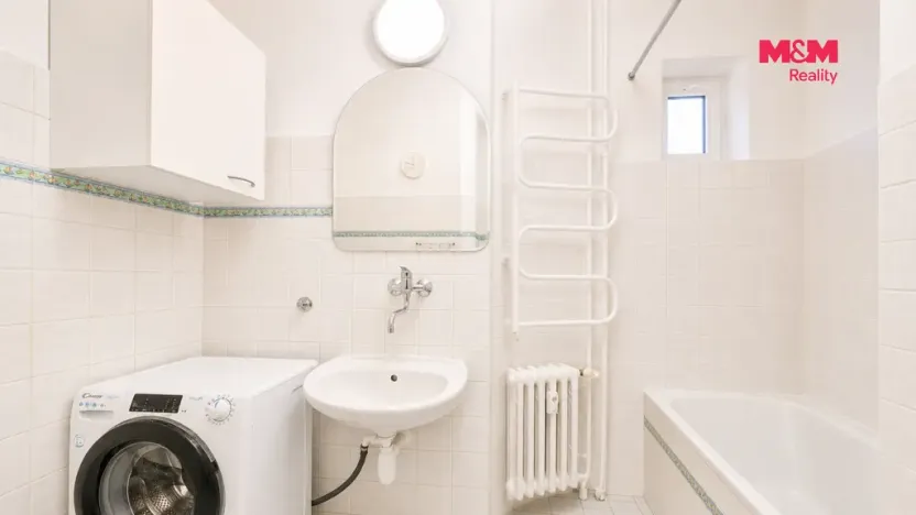 Prodej bytu 3+1, Praha - Vysočany, Podnádražní, 93 m2