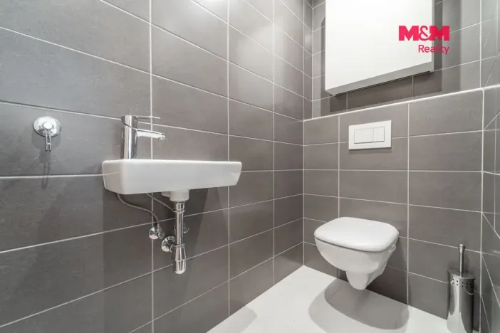 Prodej bytu 4+1, Praha - Černý Most, Bojčenkova, 104 m2