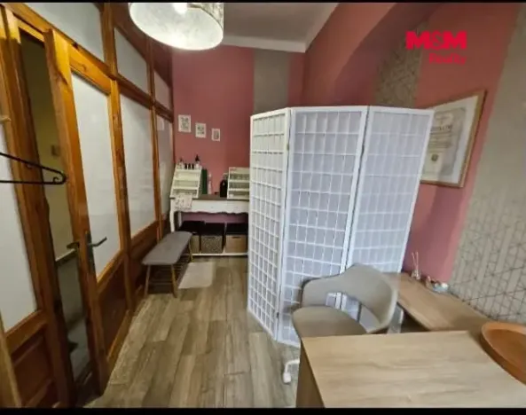 Pronájem obchodního prostoru, Plzeň, sady 5. května, 12 m2