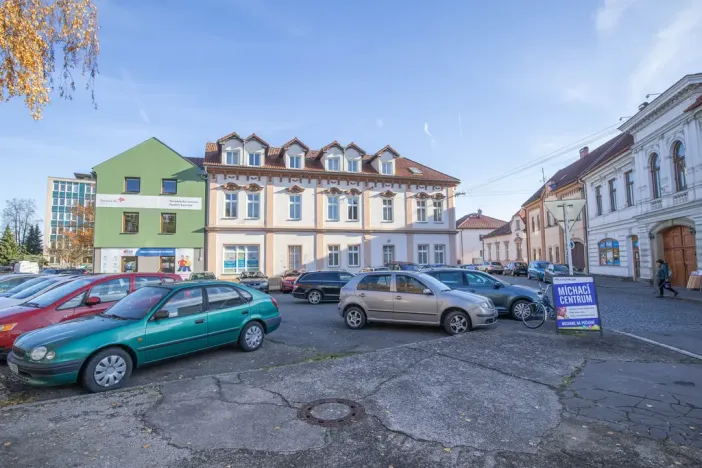 Prodej kanceláře, Chrudim - Chrudim IV, Lupáčova, 612 m2