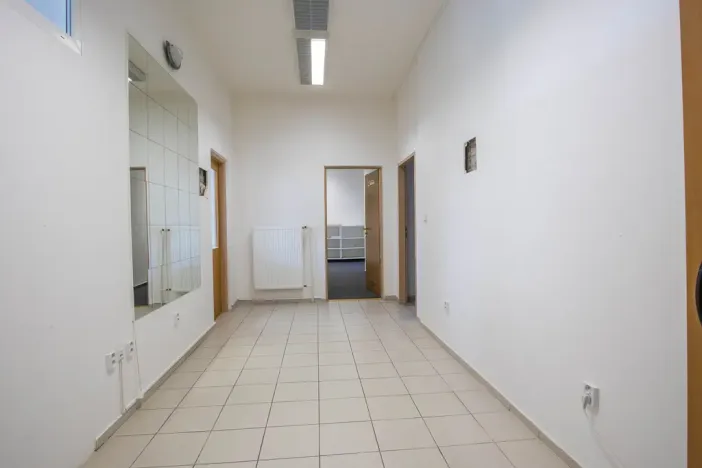 Prodej kanceláře, Chrudim - Chrudim IV, Lupáčova, 612 m2