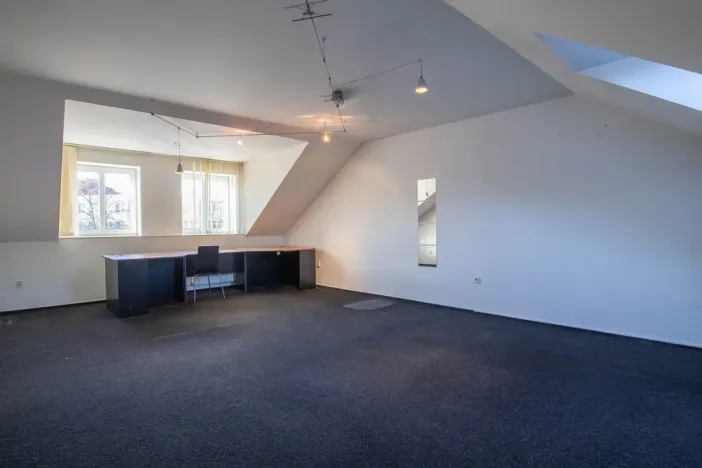 Prodej kanceláře, Chrudim - Chrudim IV, Lupáčova, 612 m2