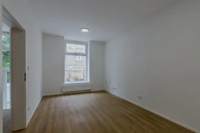 Pronájem bytu 2+kk, Praha - Košíře, Fabiánova, 37 m2