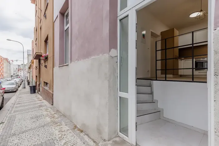 Pronájem bytu 2+kk, Praha - Košíře, Fabiánova, 37 m2