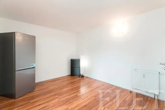Pronájem bytu 2+kk, Praha - Karlín, Molákova, 42 m2