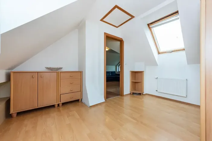 Pronájem bytu 2+kk, Praha - Horní Počernice, Náchodská, 50 m2
