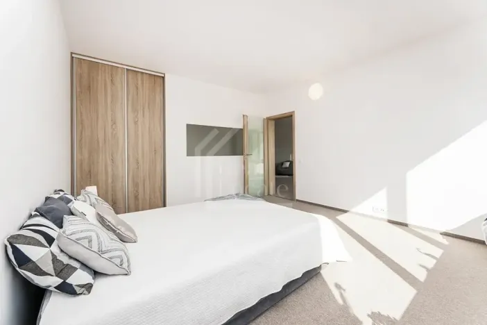 Pronájem bytu 2+kk, Praha - Vršovice, Pod soutratím, 90 m2