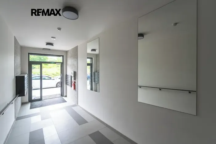 Pronájem bytu 2+kk, Praha - Hlubočepy, Divíškové, 3578 m2