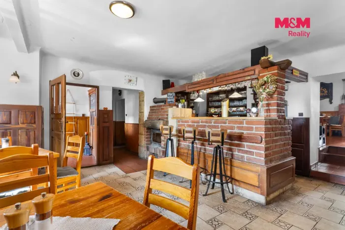 Prodej restaurace, Lomnice nad Popelkou, Poděbradova, 600 m2