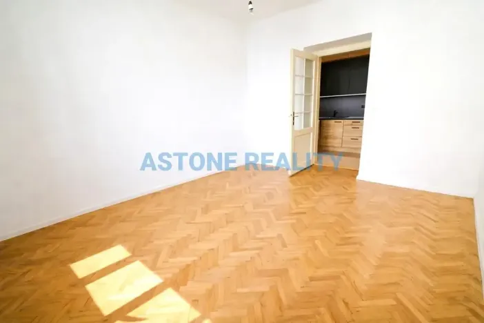 Pronájem bytu 2+kk, Praha - Vršovice, Bulharská, 58 m2