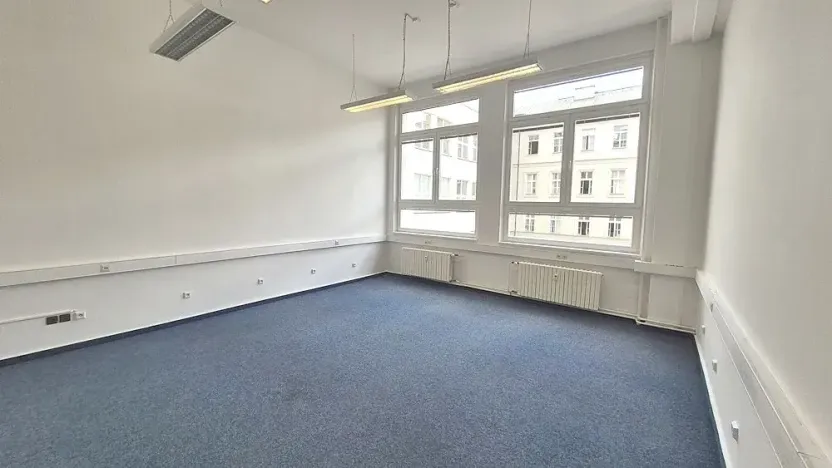 Pronájem kanceláře, Praha - Nové Město, Politických vězňů, 35 m2