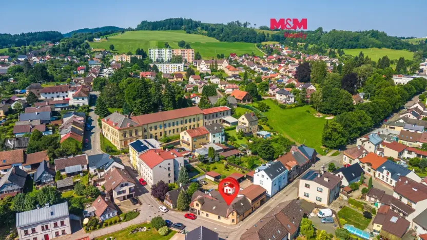 Prodej ubytování, Lomnice nad Popelkou, Poděbradova, 600 m2