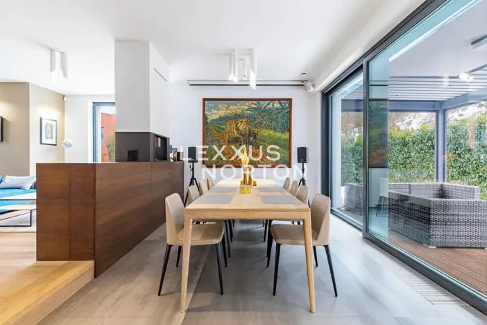 Prodej rodinného domu, Praha - Dejvice, V Šáreckém údolí, 285 m2