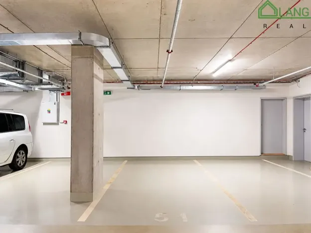 Pronájem garážového stání, Nové Sady, 13 m2