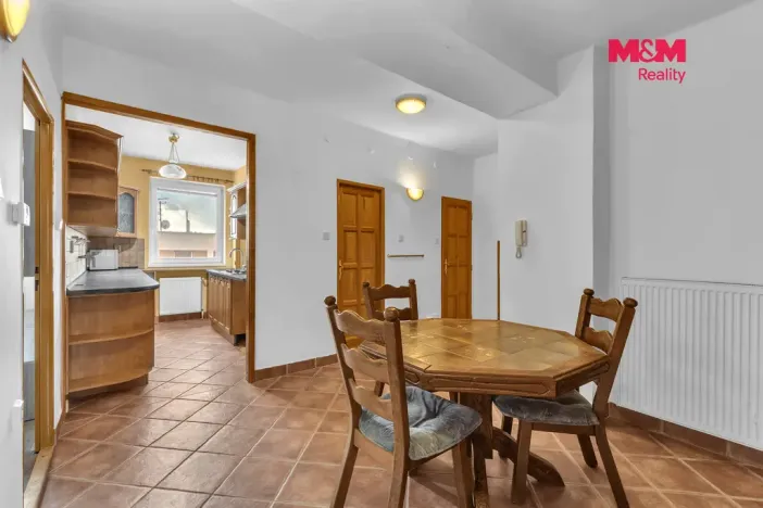 Prodej bytu 3+1, Dvůr Králové nad Labem, Karolíny Světlé, 74 m2