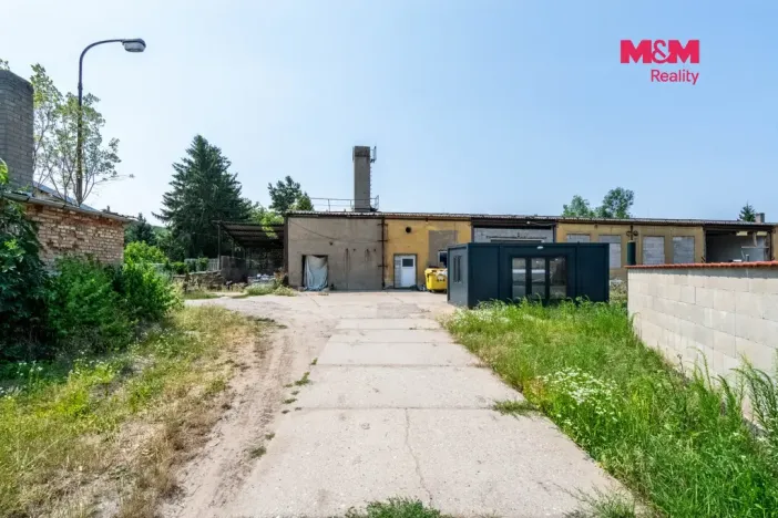 Prodej komerčního pozemku, Semice, 1554 m2