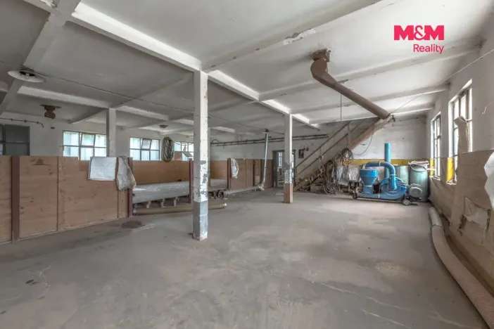 Prodej zemědělského objektu, Nová Ves nad Popelkou, 1427 m2