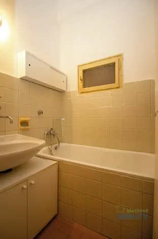Prodej bytu 3+1, Praha - Vinohrady, V Horní Stromce, 70 m2
