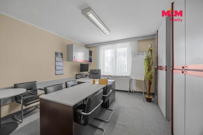 Prodej obchodního prostoru, Pardubice - Zelené Předměstí, Mikulovická, 330 m2