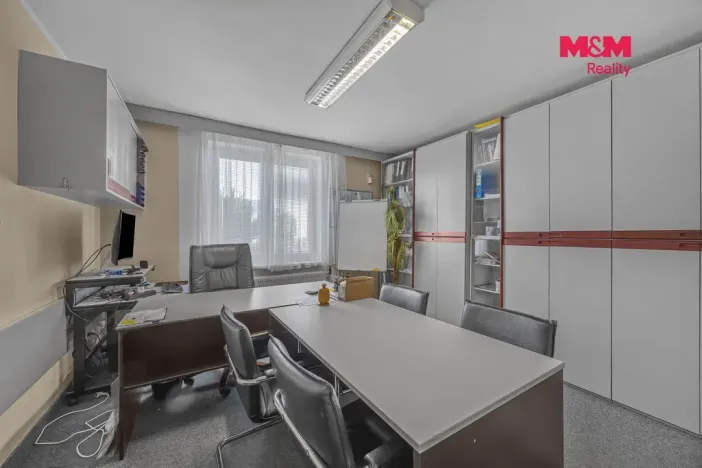 Prodej obchodního prostoru, Pardubice - Zelené Předměstí, Mikulovická, 330 m2