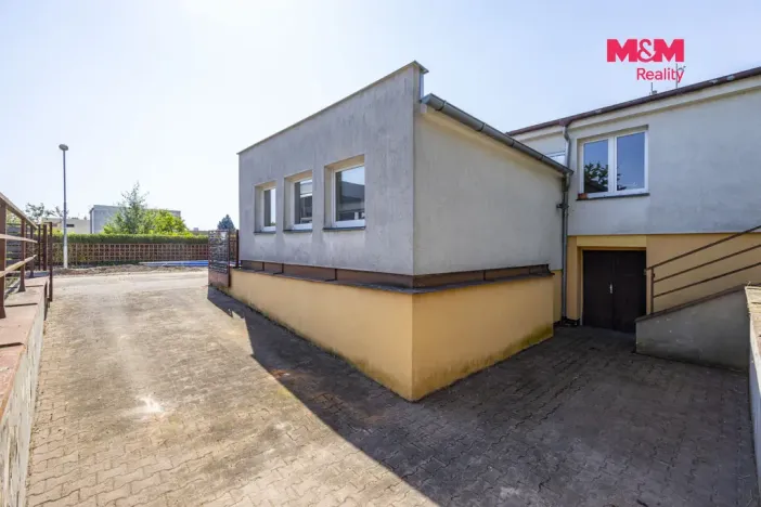 Prodej obchodního prostoru, Pardubice - Zelené Předměstí, Mikulovická, 330 m2