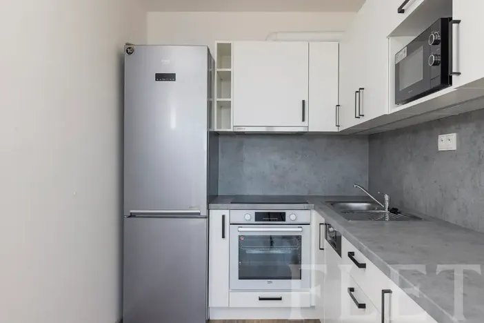 Pronájem bytu 2+kk, Praha - Prosek, Zárybská, 41 m2